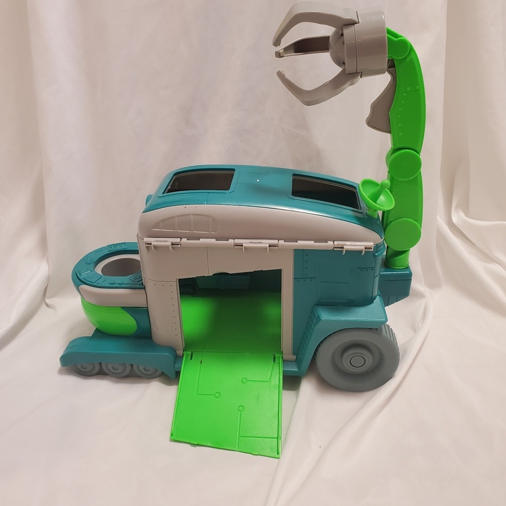 PJ Masks Romeo's Lab Playset Just Play vehicle